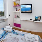 Maya Penthouse - Sorrento Center