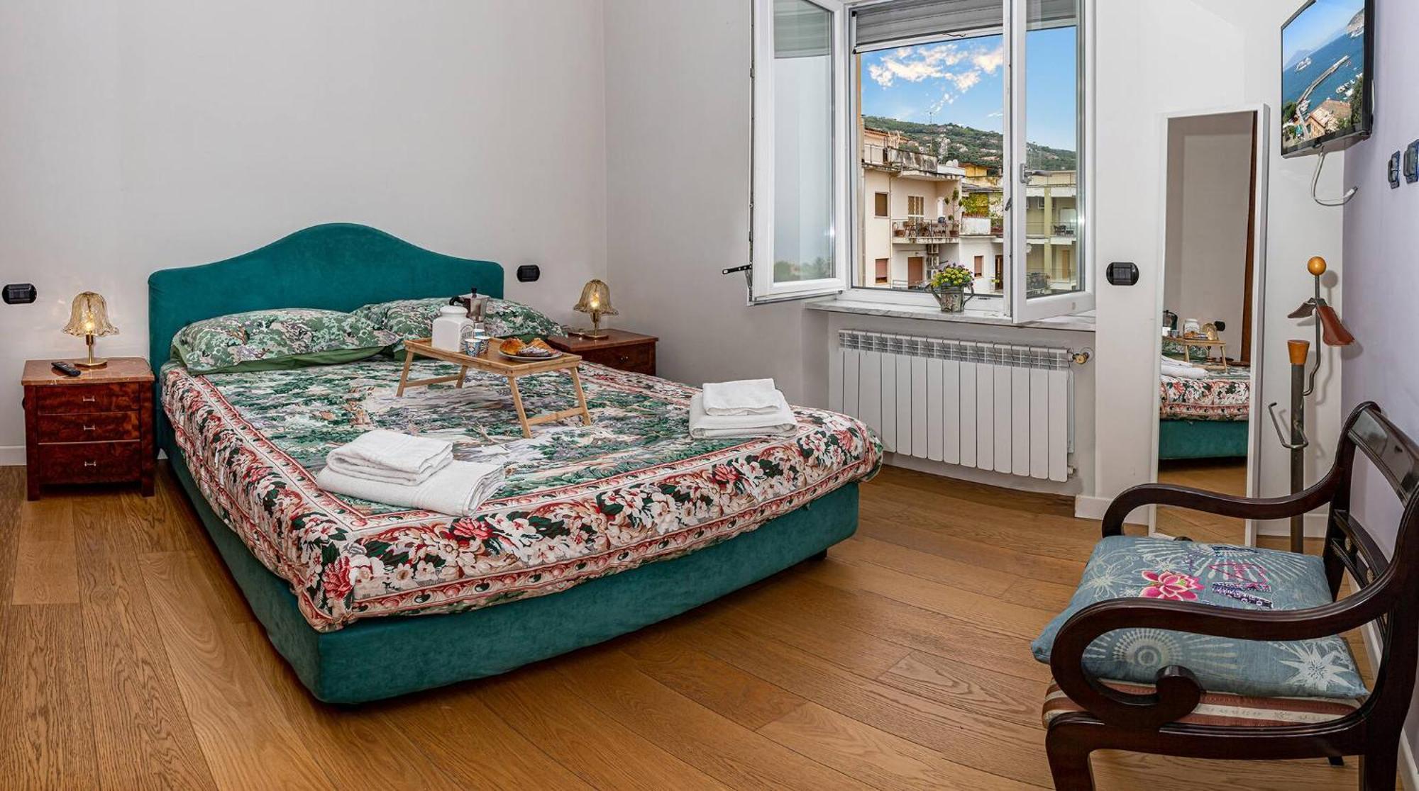 Maya Penthouse - Center Sorrento